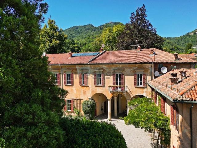 Casa in vendita a Velate, Varese