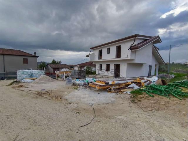 Casa in vendita a Torrice, Frosinone