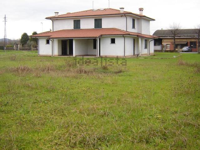 Casa in vendita a San Salvatore, Montecarlo