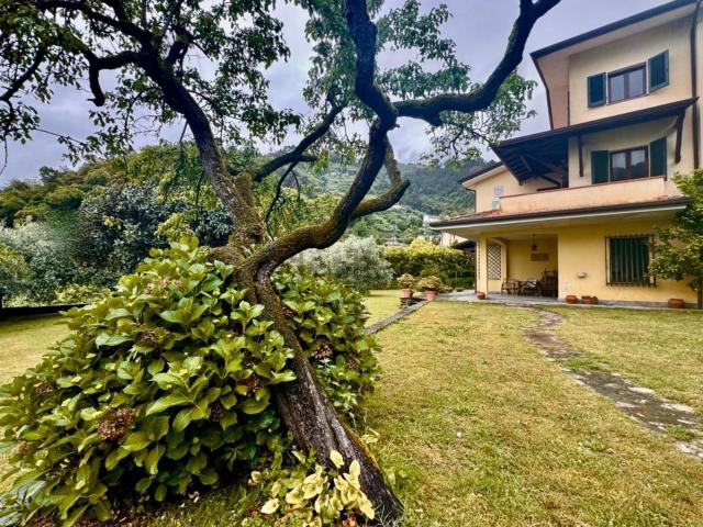 Casa in vendita a Bottaccio, Montignoso