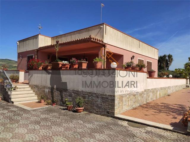 Casa in vendita a Buseto Palizzolo, Sicilia