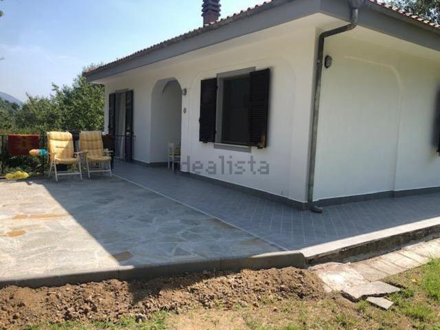 Casa in vendita a Cisano Sul Neva, Liguria