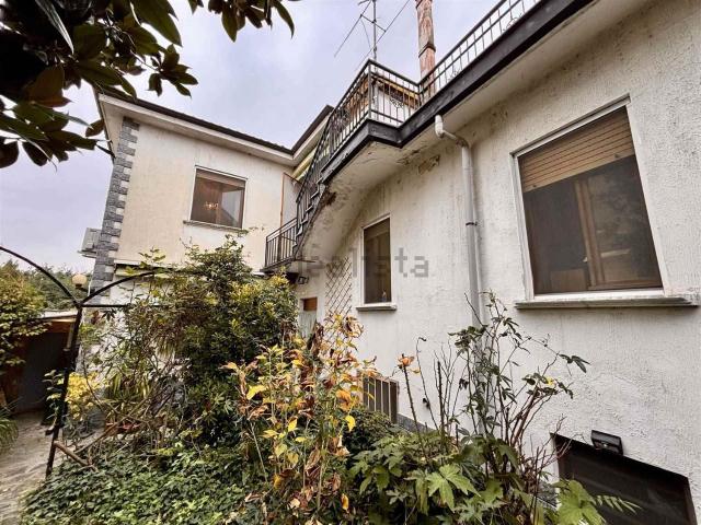 Casa in vendita a Gambolò, Lombardia