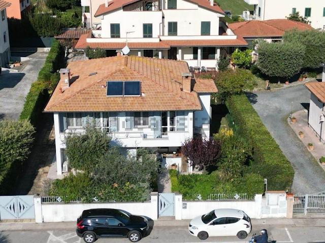 Casa in vendita a Marina di Cecina, Cecina