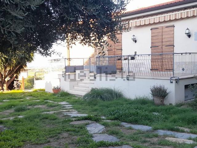 Casa in vendita a Magliano In Toscana, Toscana