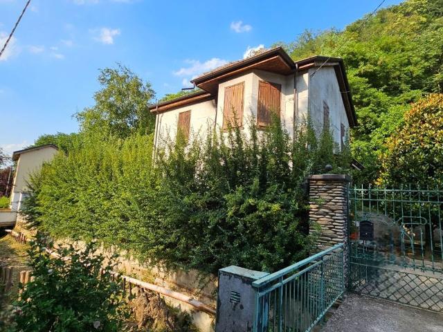Casa in vendita a Broni, Lombardia