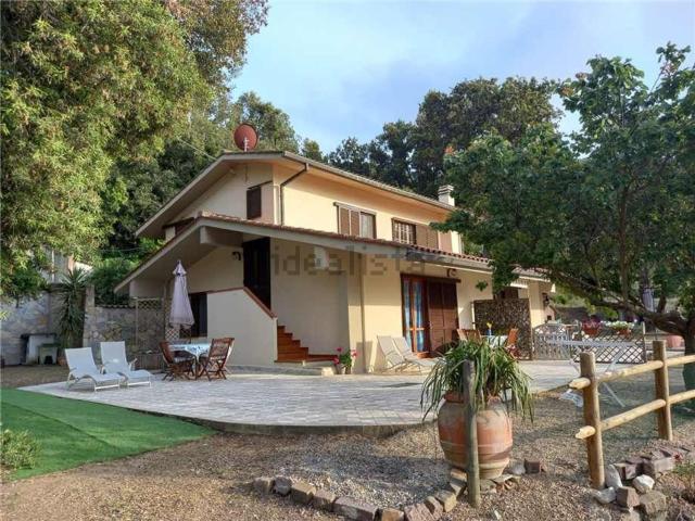 Casa in vendita a Rio, Toscana