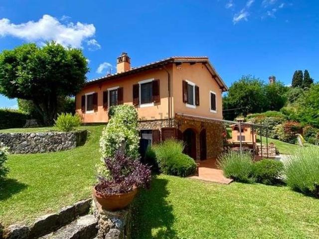 Casa in vendita a Camaiore, Toscana