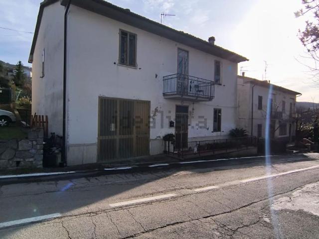 Casa in vendita a Unione dei Comuni Montani Amiata Grossetana, Castell'azzara