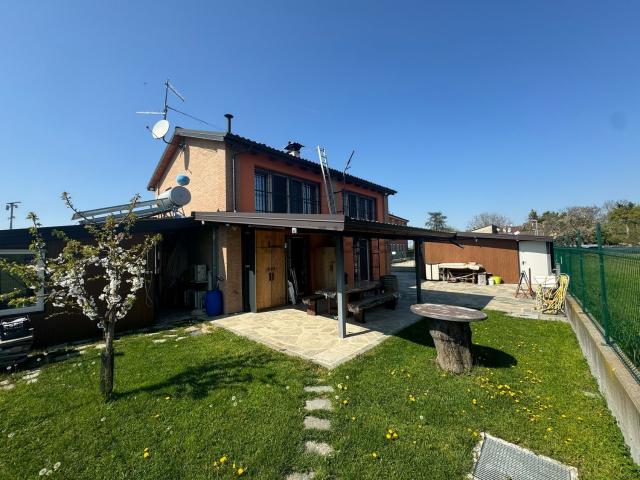 Casa in vendita a Carpaneto Piacentino, Reggio Emilia