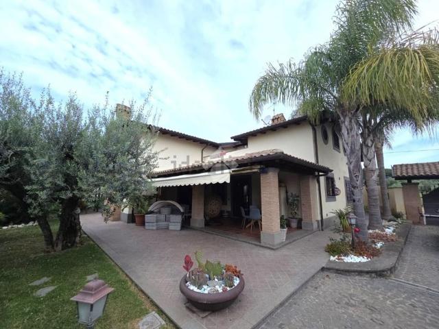 Casa in vendita a Ulica, Roma Capitale