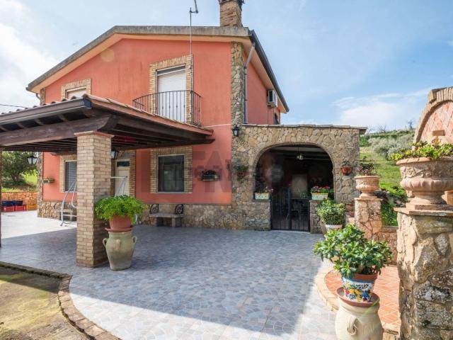 Casa in vendita a Piazza, Sicilia