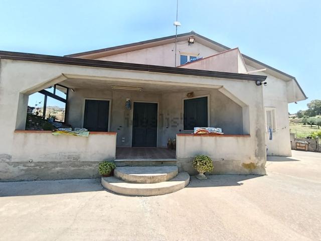 Casa in vendita a Mussomeli, Sicilia