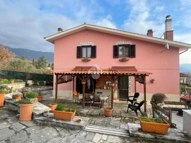 Casa in vendita a S. Nicola, Roma Capitale