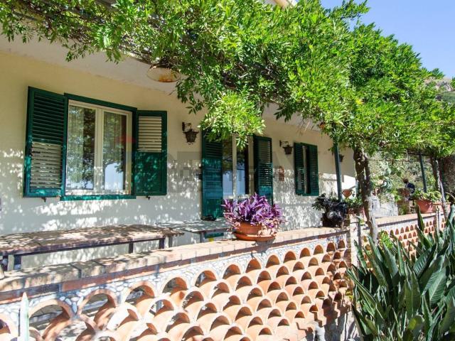 Casa in vendita a Castelmola, Sicilia