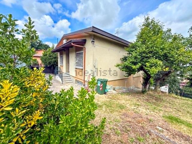 Casa in vendita a Stradella, Lombardia