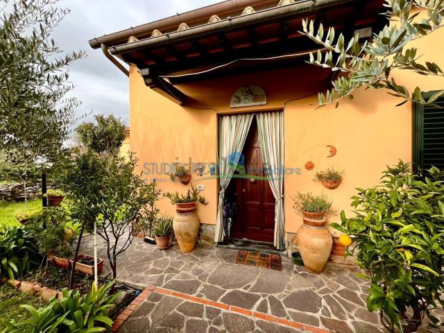 Casa in vendita a Grotta Parlanti, Montevettolini