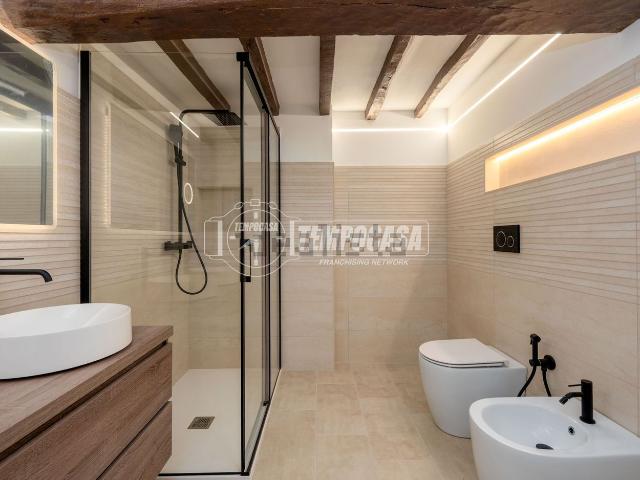 Casa in vendita a Re, Reggio Emilia