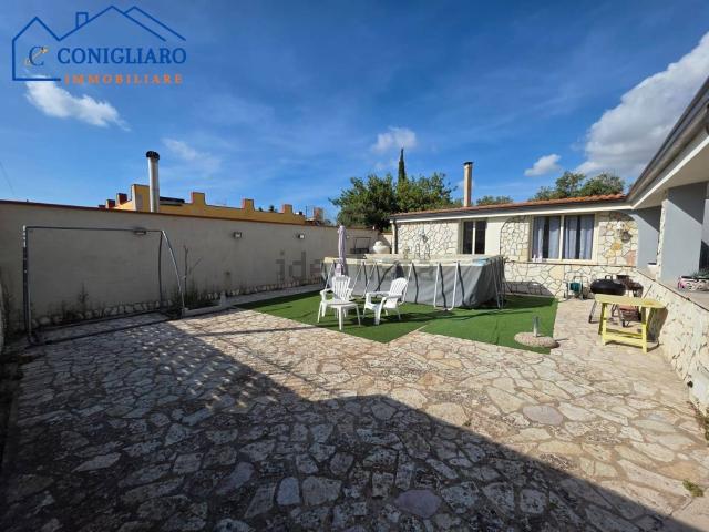 Casa in vendita a Carini, Sicilia