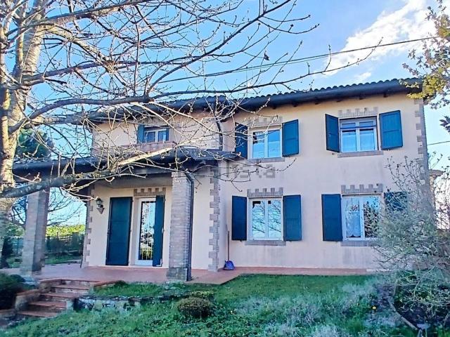 Casa in vendita a Unione di comuni Terre di Castelli, Zocca