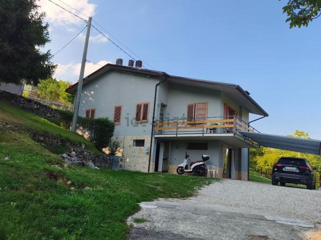 Casa in vendita a Laghi, Veneto
