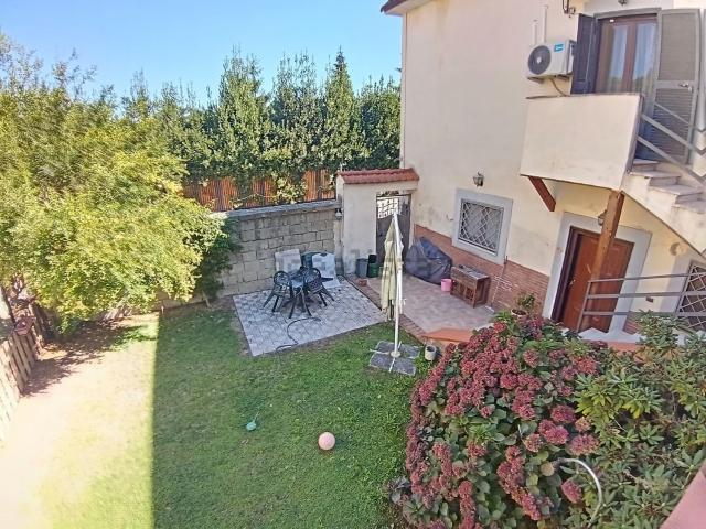 Casa in vendita a Guantai, Napoli