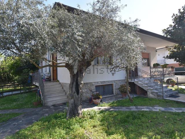 Casa in vendita a Vaiana, Forte Dei Marmi