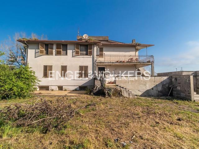 Casa in vendita a Monte Migliore, Roma Capitale