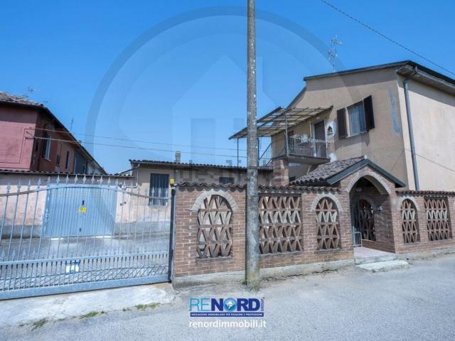 Casa in vendita a Valle Salimbene, Lombardia