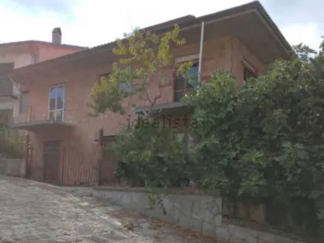 Casa in vendita a Latronico, Basilicata