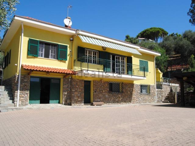 Casa in vendita a Vallecrosia, Liguria