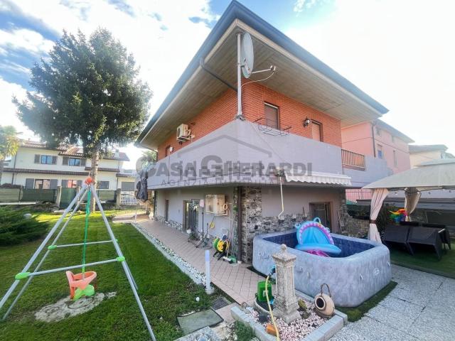 Casa in vendita a Cologno Al Serio, Lombardia