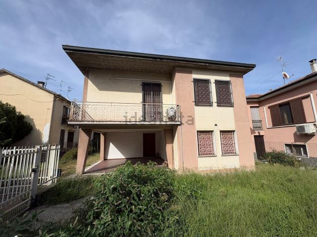 Casa in vendita a Gropello Cairoli, Pavia