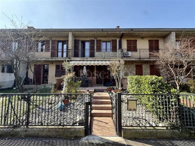 Casa in vendita a Zona Est, Brescia