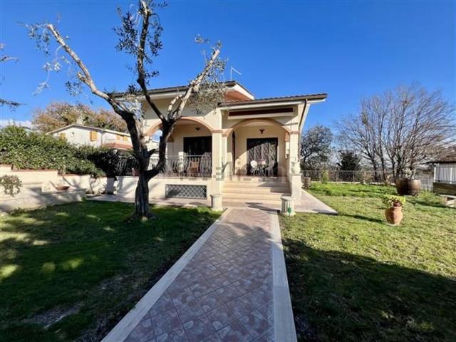 Casa in vendita a Roma Capitale, Lazio