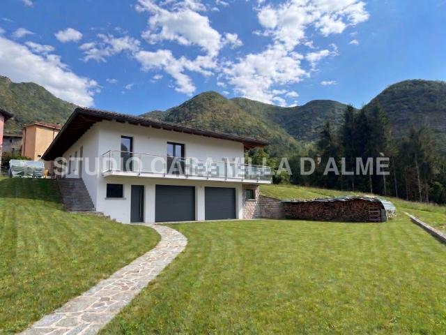 Casa in vendita a Stabello, Zogno