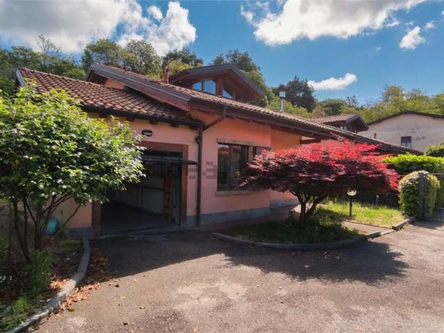 Casa in vendita a Cardana, Besozzo