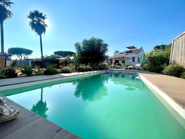 Casa in vendita a Sarroch, Sardigna/Sardegna