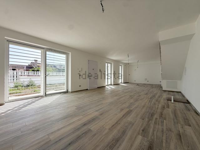 Casa in vendita a Guidonia Montecelio, Roma Capitale