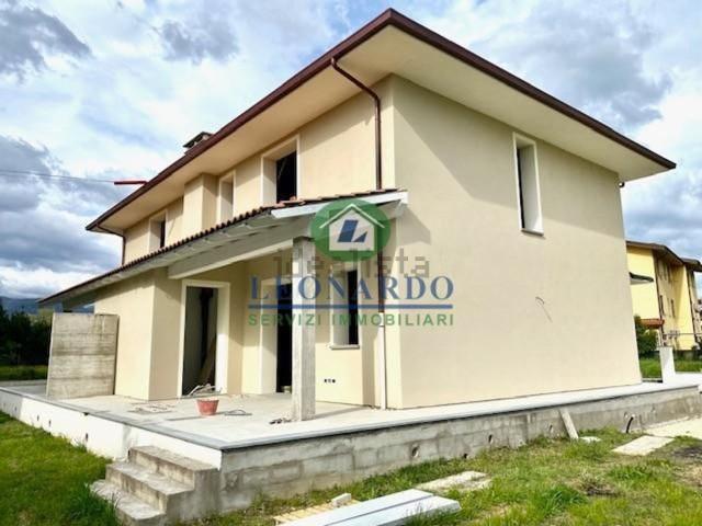 Casa in vendita a Massa e Cozzile, Toscana