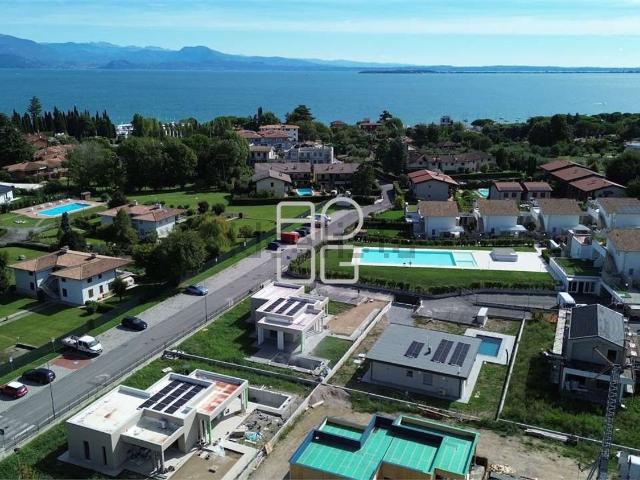 Casa in vendita a Padenghe Sul Garda, Brescia