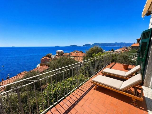 Casa in vendita a Portesone, Lerici