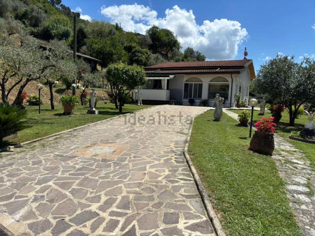 Casa in vendita a Marina Di Massa, Toscana