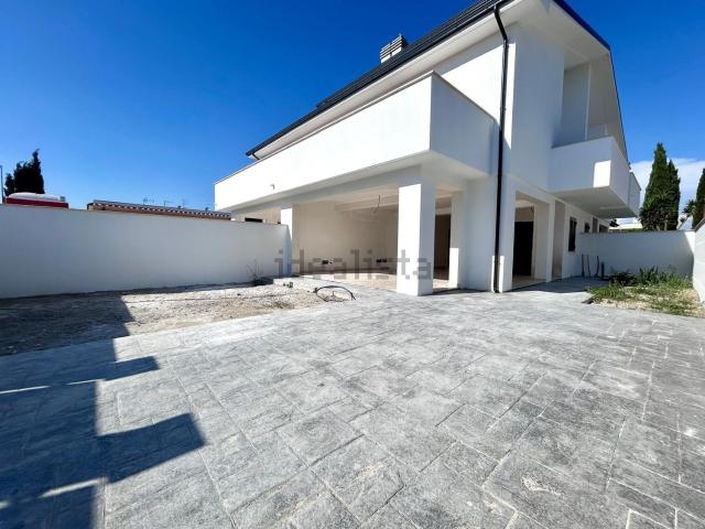 Casa in vendita a Stagni di Ostia, Roma Capitale