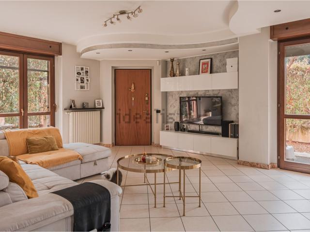 Casa in vendita a Magnago, Lombardia