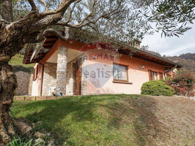 Casa in vendita a Ubiale Clanezzo, Lombardia