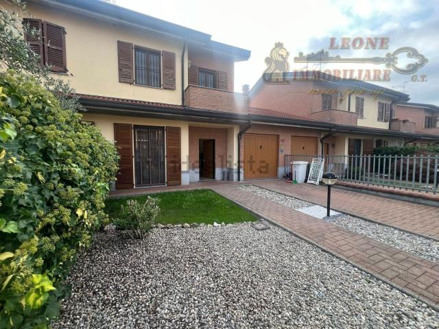 Casa in vendita a Carpiano, Lombardia