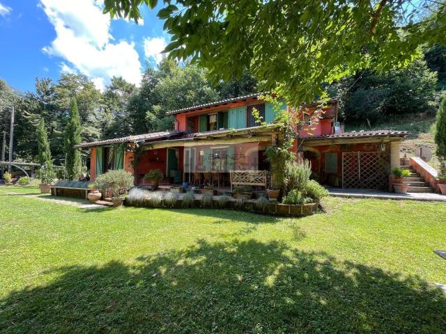 Casa in vendita a Santa Lucia, Camaiore