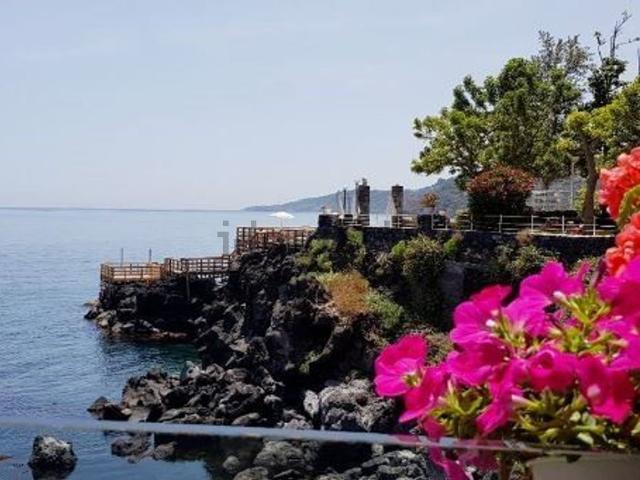 Casa in vendita a Acireale, Sicilia