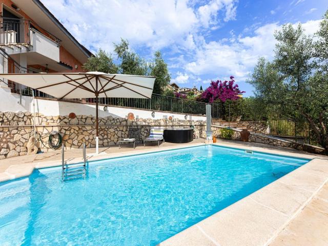 Casa in vendita a Guidonia Montecelio, Roma Capitale